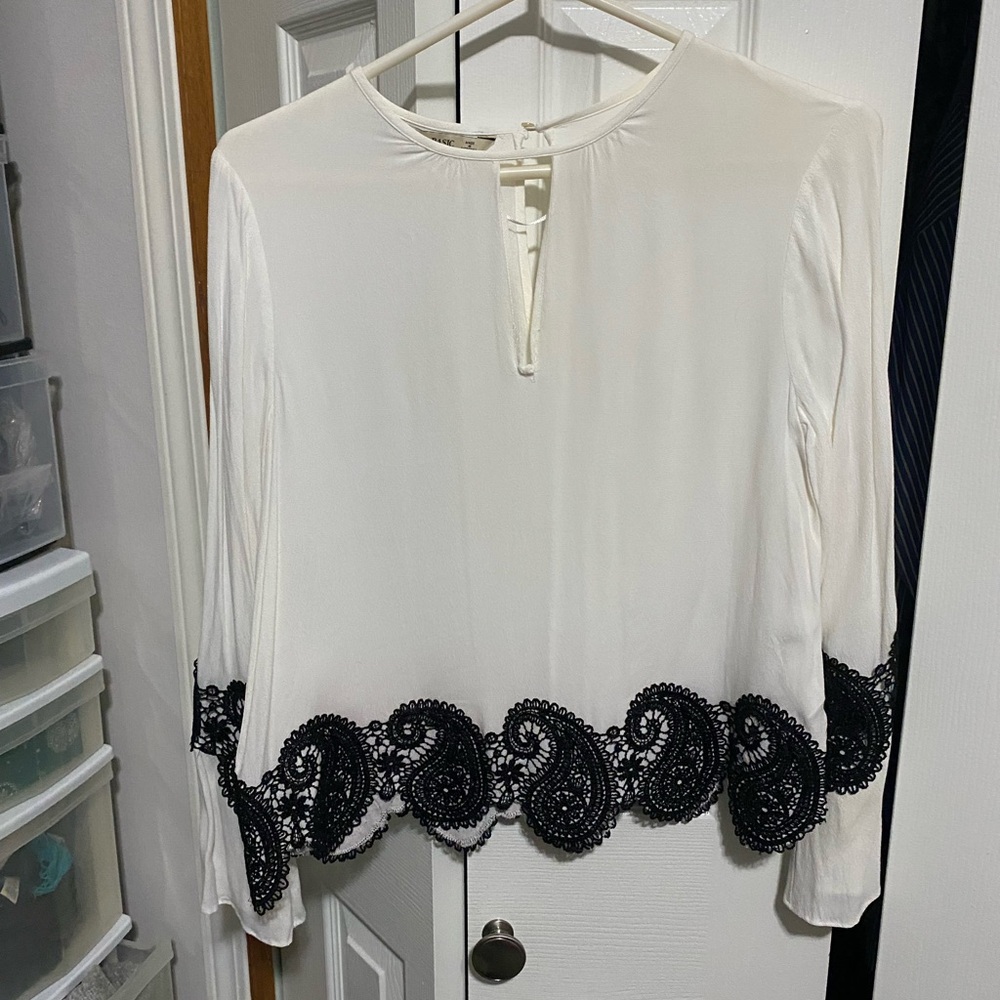 Zara Elegant White and Black Lace Women's Top